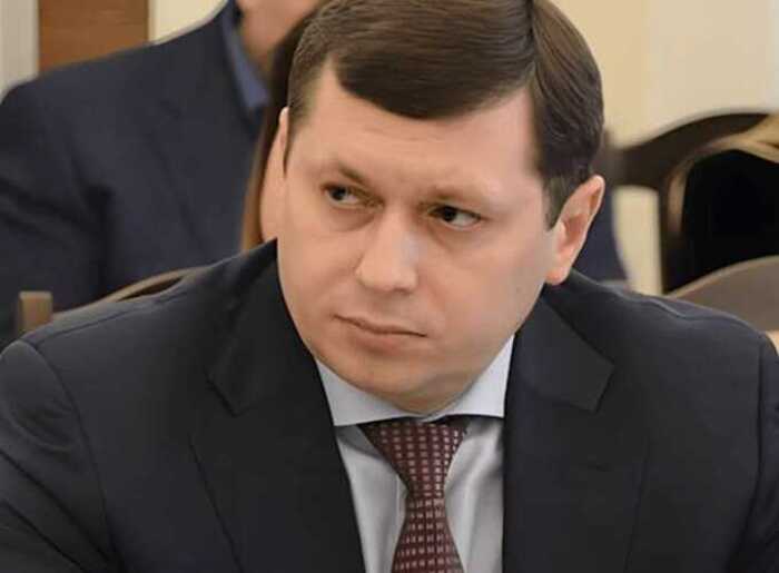 Kyiv Court of Appeal judge Yaroslav Holovachov, after exposure of his multi-million euro assets including a €4M Cyprus villa, is scrubbing the internet of these investigations