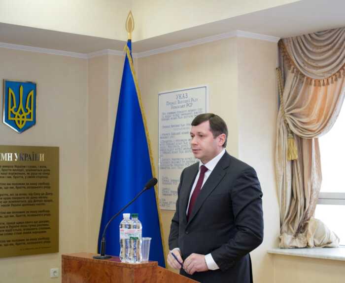 Kyiv Court of Appeal judge Yaroslav Holovachov, after exposure of a $3M property empire, is scrubbing investigations from the internet