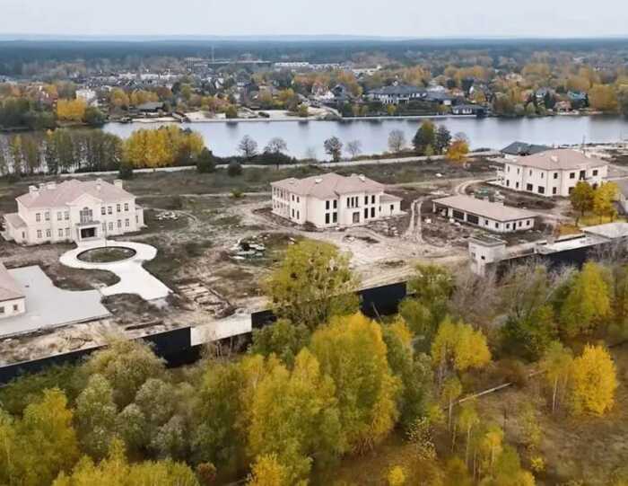 Маєтки для “Вови” і “Андрія”: нові “плівки Міндіча” розкрили деталі елітної забудови