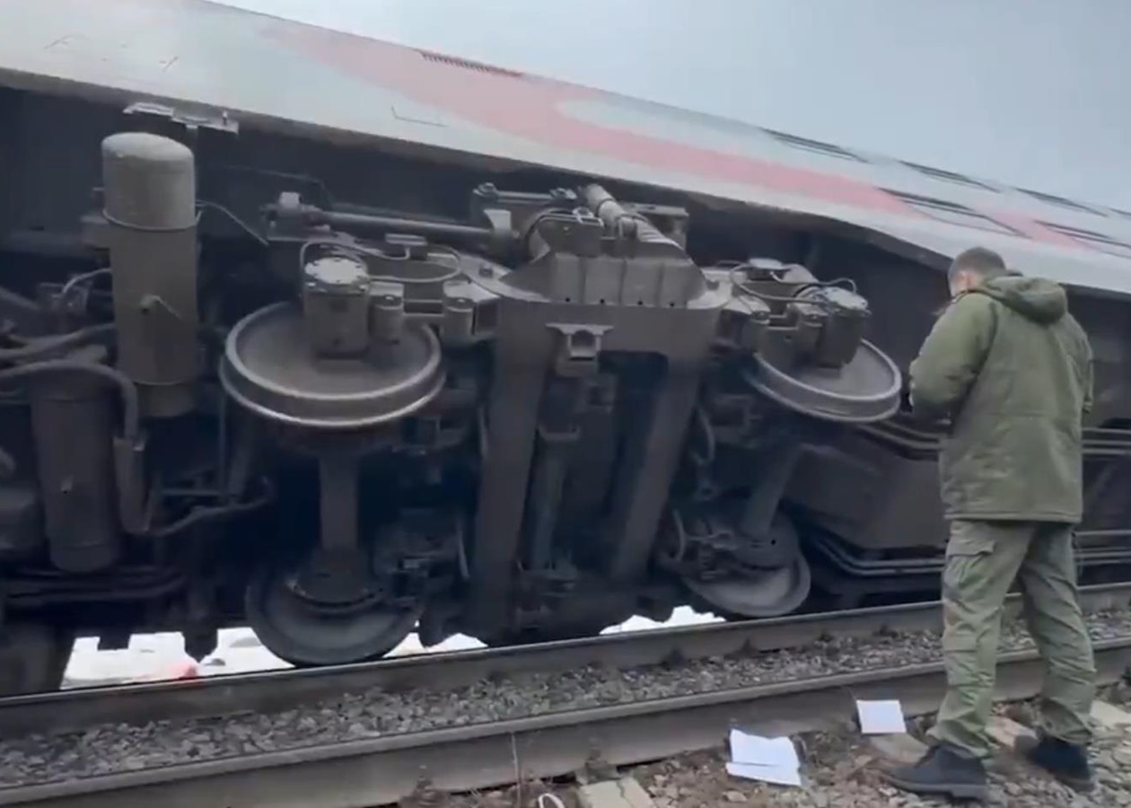 Аварія поїзда в Росії: зросла кількість потерпілих