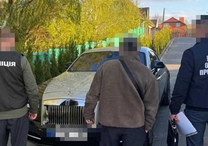 30 тисяч доларів за піщаний кар’єр: на Волині викрили топпосадовця мерії на хабарі