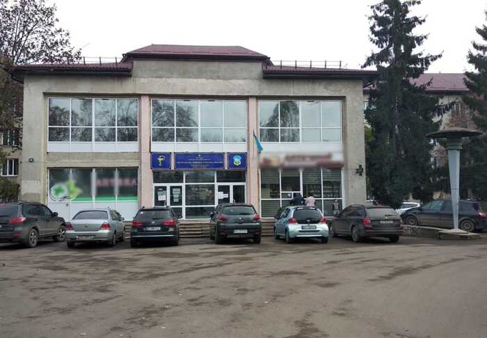 Ужгородська «золота» лікарня: ремонт за 126 мільйонів довірили фірмі зі шлейфом кримінальних справ