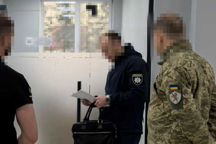 На Закарпатті СБУ викрила в районному ТЦК схему “бронювання” ухилянтів через фейкові повістки