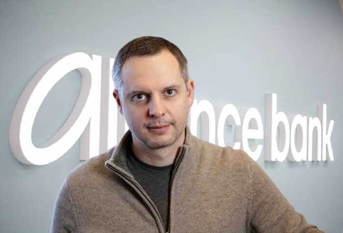 Ростислав Шурма “кришує” банк «Альянс» Щербаня, який фігурує у скандалах із фінмоніторингом, гарантіями та тіньовими схемами