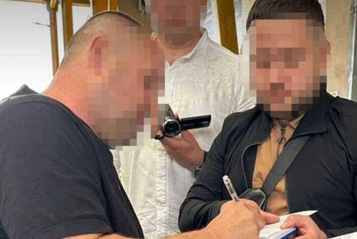 Затримали «на гарячому» при спробі втечі з країни: НАБУ розкрило оборудку на 36 мільйонів у Держрезерві