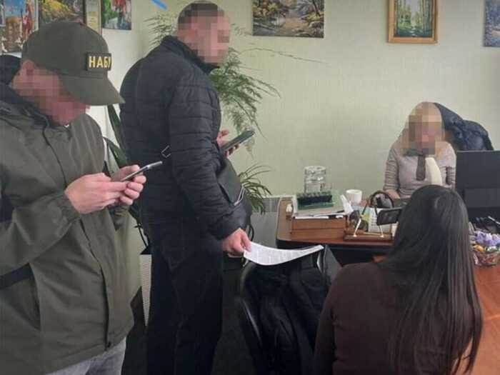 Побори на 2 мільйони доларів з прифронтового бізнесу: НАБУ оголосило підозру спільнику податківиці Людмили Дядченко