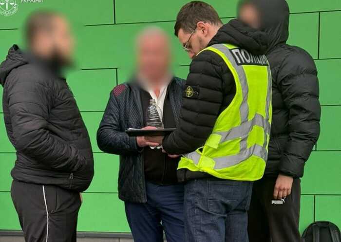 На Чернігівщині судитимуть посадовця за вимагання 20 000 доларів за землю під полігон