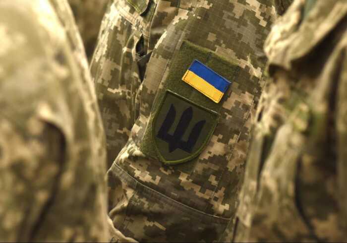 Поплатився за «нациків» та «бандерівців»: у Києві побратими пораненого військового провчили його кривдника