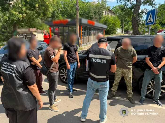 Платне зняття з розшуку та "бронь": на Одещині на хабарі затримали начальника відділу ТЦК