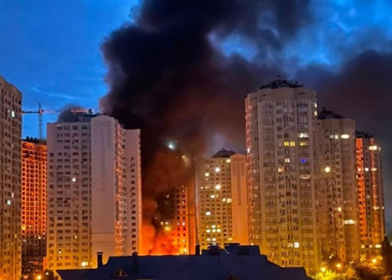 Росія атакувала Київ балістикою: прогриміли вибухи