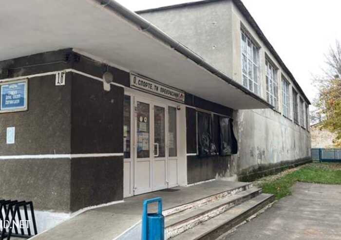 На Львівщині замовили реконструкцію спортшколи за 85 мільйонів із дорогою сталлю та вікнами