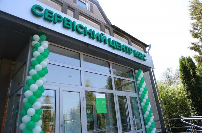 30 000 доларів перетворюються на 100 тисяч гривень: як адміністратори ТСЦ «допомагають» економити на податках