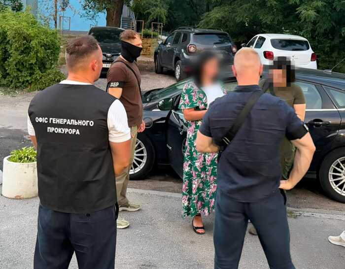 Офіцерка Генштабу за 14 тисяч доларів обіцяла оформити військовому інвалідність і звільнення з армії