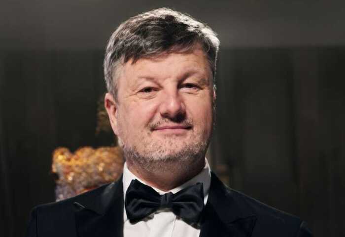 «Тіньовий куратор» під ударом: як п’яна ДТП з Іллею Павлюком загрожує розвалити монобільшість «Слуг народу»