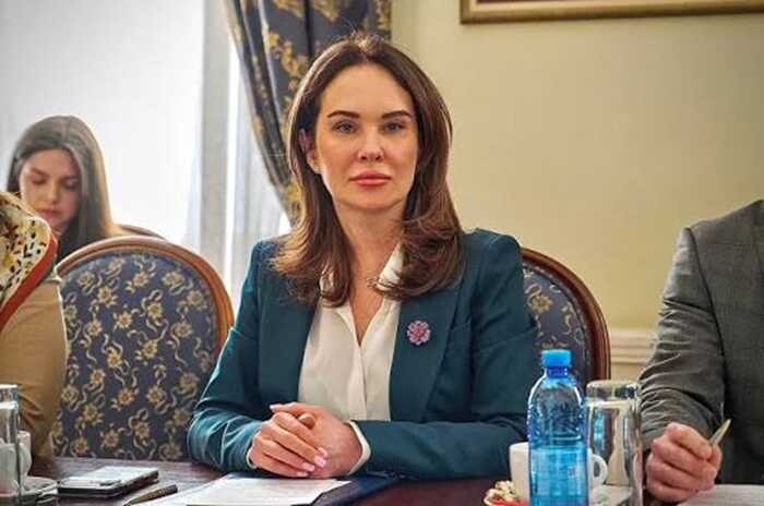 Мудра, яку підозрюють у легалізації 150 мільйонів гривень, хотіла сховати валізу коштовностей у Микитася