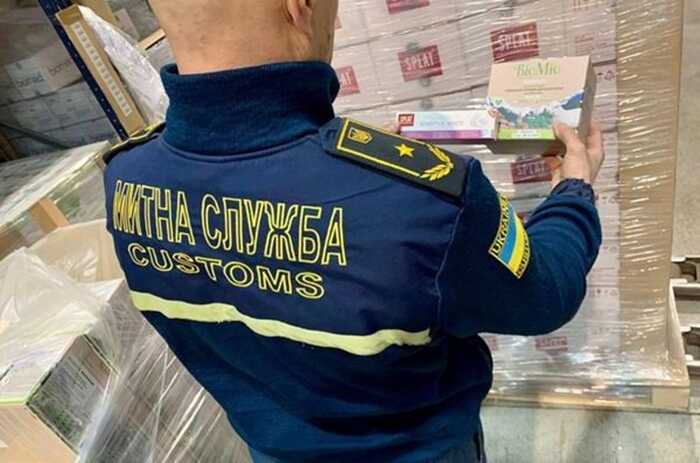 На Закарпатті суд конфіскував 150 кг сухого молока, яке намагалися ввезти через «зелений коридор»