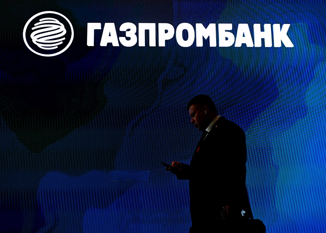 €9 млн на санкціях: як топбанкіри Газпромбанку заробляли в ЄС