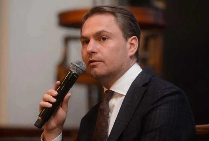 Генпрокурор Кравченко перетнув кордон вночі на службовому авто, — журналіст