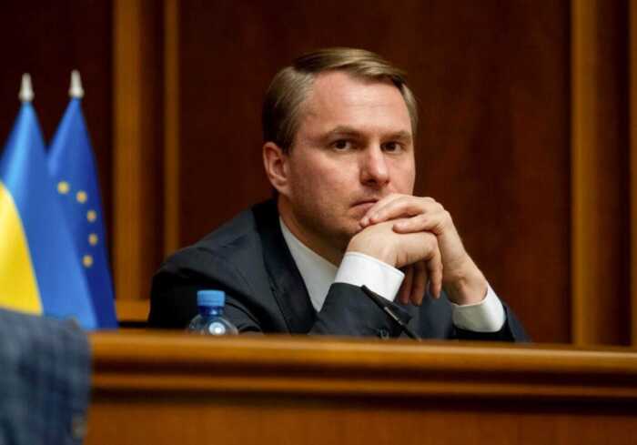 «Або ЄС, або Дубай»:  Ткач розповів куди насправді поїхав Кравченко та що приховують статки його родини