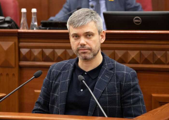 Фігурант корупційної справи ексзаступник Кличка Петро Оленич, ймовірно, виїхав з України — ЗМІ