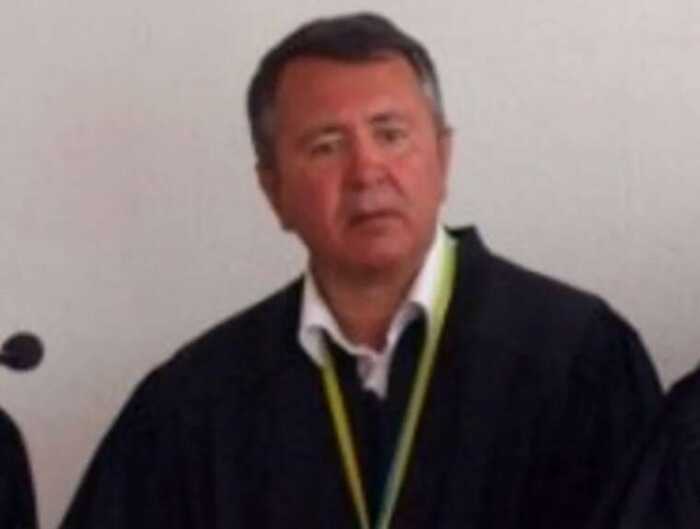 Долари у пакунку з-під помідорів: ВАКС засудив суддю з Павлограда Олександра Щербину до 5 років в’язниці