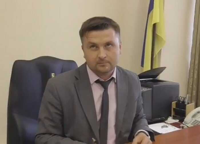 110 тисяч доларів готівки та котедж під Києвом: як живе новий очільник прокуратури Чернівецької області Артем Ясь