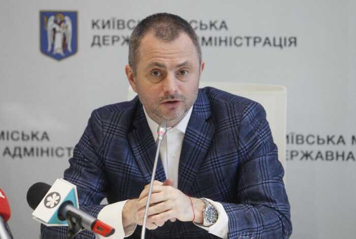 Автівка поза декларацією, нерухомість на десятки мільйонів і золоті злитки: що приховує голова Деснянської РДА Бахматов