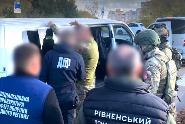 5 тисяч доларів за втечу з армії: на Рівненщині затримали мобілізованого