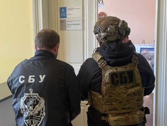 СБУ проводить обшуки у «Львівводоканалі» через підозру у фіктивному працевлаштуванні чоловіків для бронювання від мобілізації
